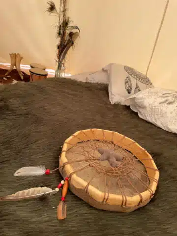 indian-tipi-couchage