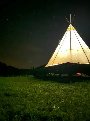 indian-tipi-nocturne
